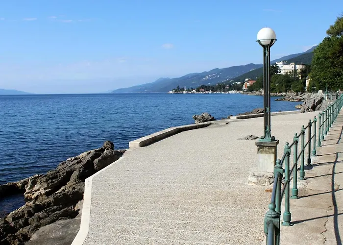 By The Sea - Volosko, - 7839 アパート *